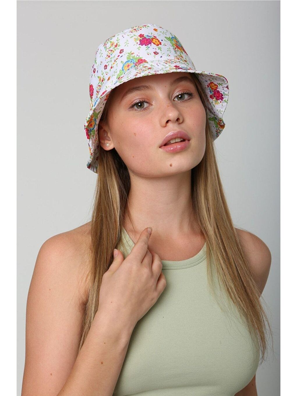 Kadın Beyaz Çiçekli Bucket Balıkçı Kova Şapka Spk81-3