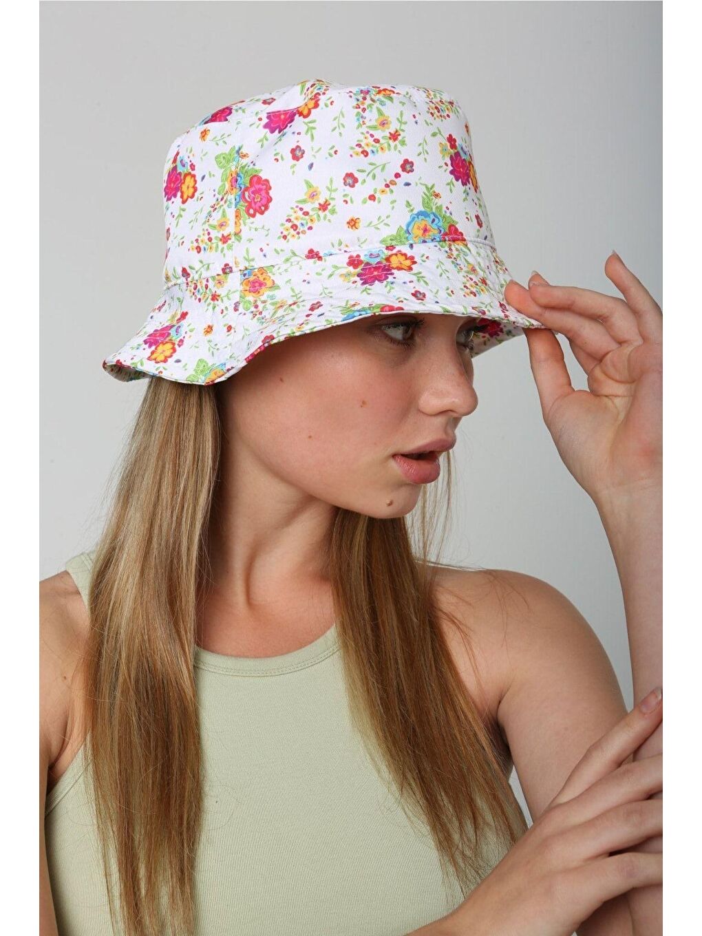 Kadın Beyaz Çiçekli Bucket Balıkçı Kova Şapka Spk81-4