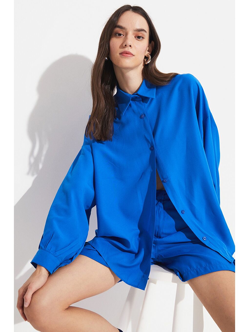 Mavi Kadın Boyfriend/Geniş Kalıp Pamuklu Dokuma Gömlek-1