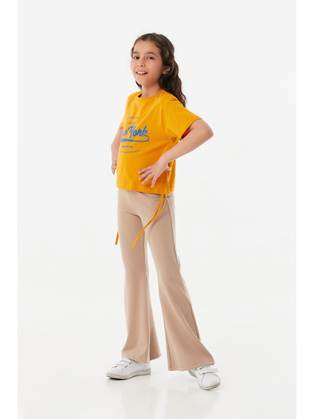 Sarı New York Baskılı Yanları Büzgülü Kız Çocuk Tişört-3