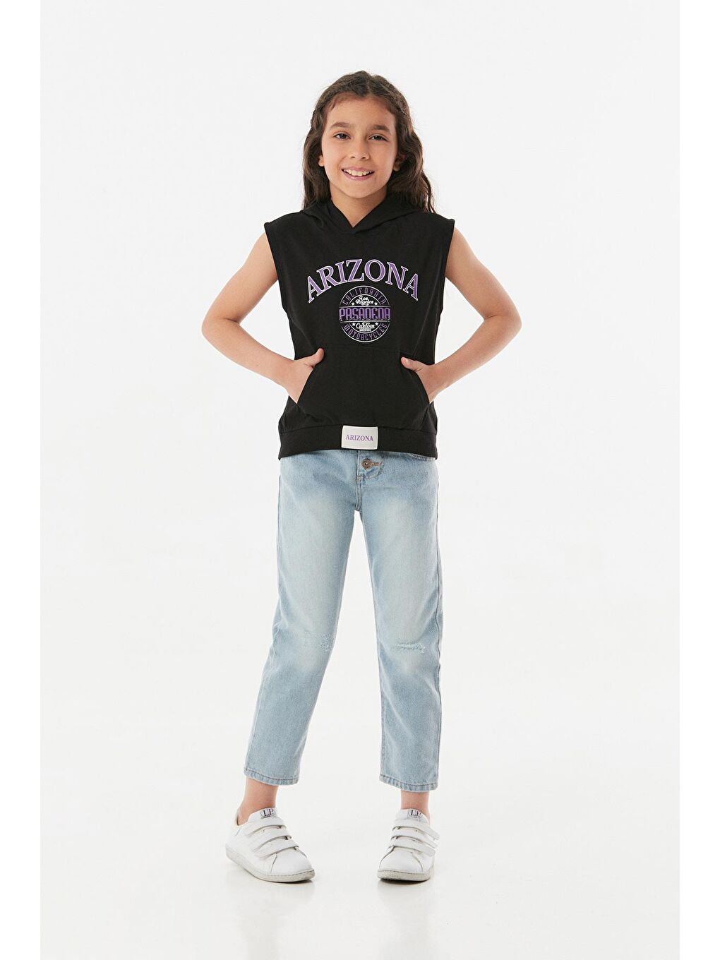 Siyah Arizona Baskılı Kapüşonlu Kız Çocuk Tişört-1
