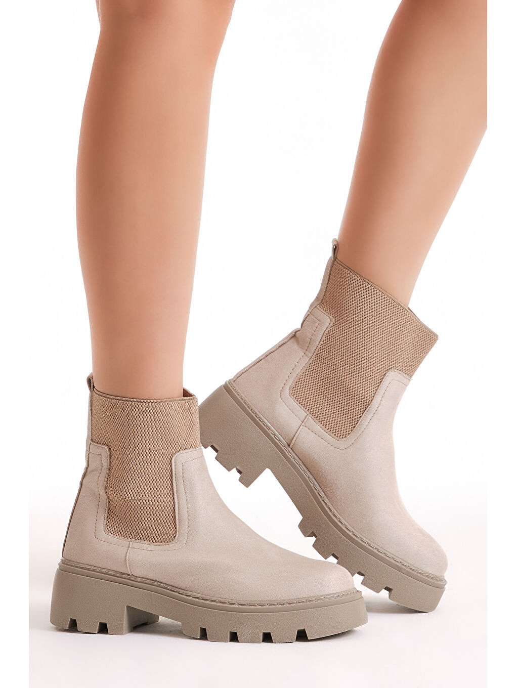 Ekru Kadın Krem Süet Termo Taban Lastikli Bot-1