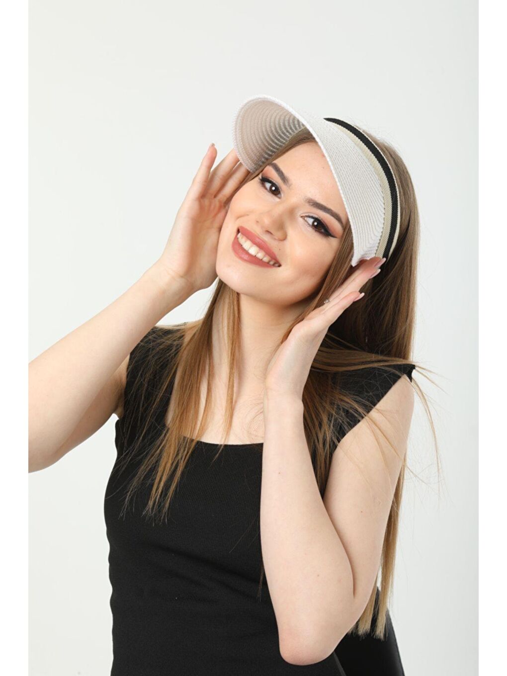 Beyaz Ithal Şeritli Hasır Vizör Şapka Kutulu Gönderim HSR2000