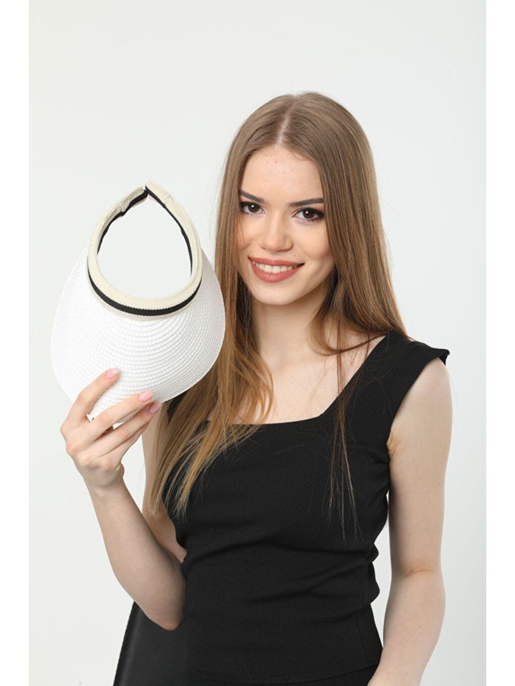 Beyaz Ithal Şeritli Hasır Vizör Şapka Kutulu Gönderim HSR2000-2