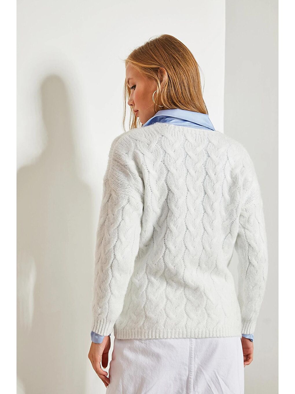 Beyaz Kadın Saç Örgü Desenli Triko Örme Kazak-1