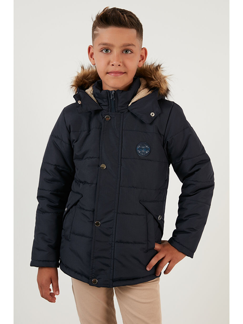 Lacivert Yakası Suni Kürklü Pelüş Astarlı Kapüşonlu Kışlık Erkek Çocuk Mont 6036024-6