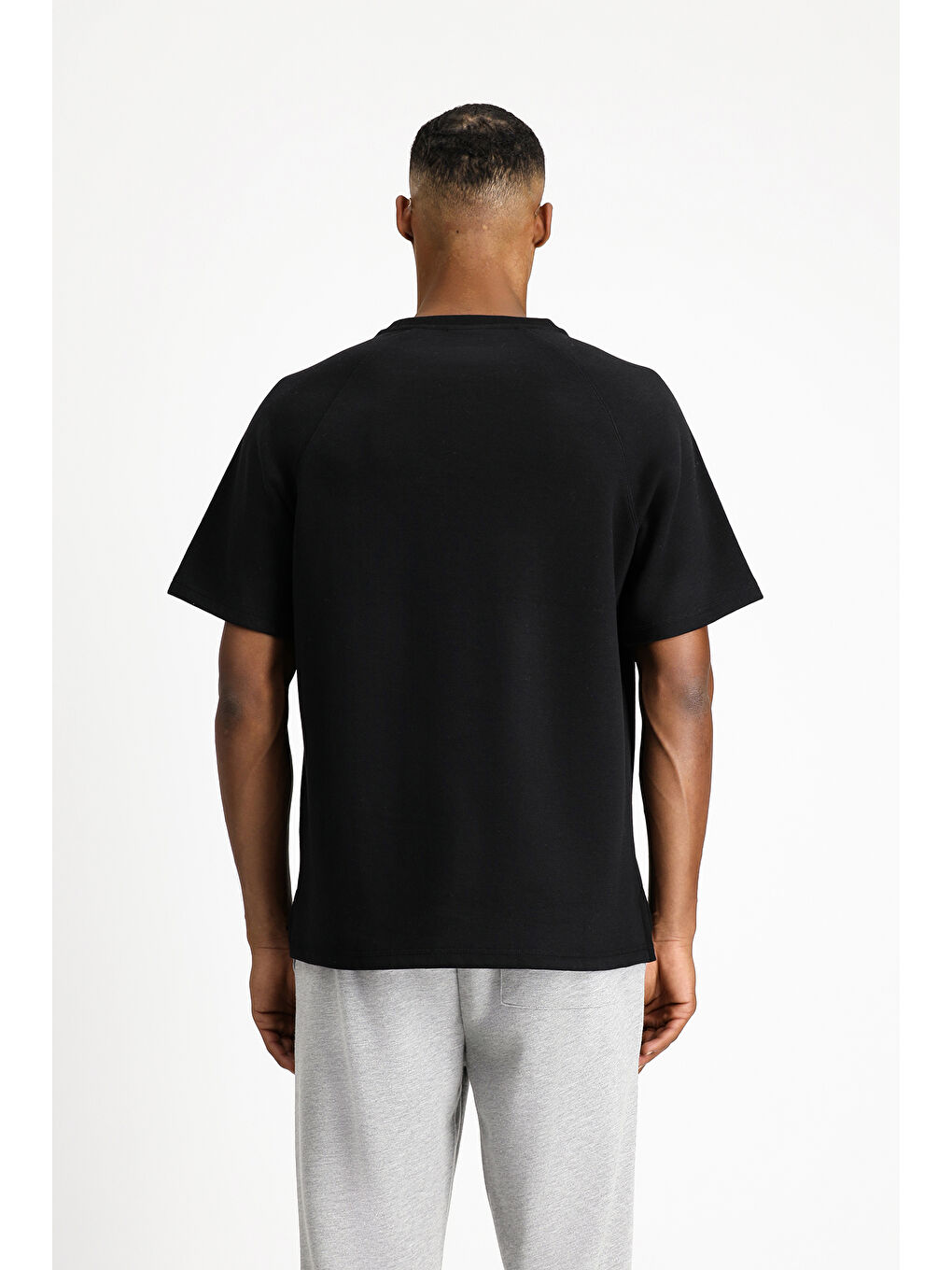 Siyah Bisiklet Yaka Oversize Pamuklu Tişört-3