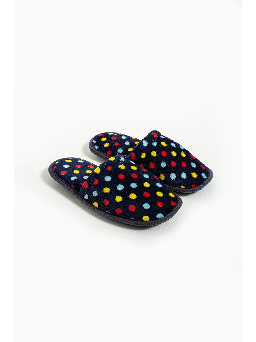 Siyah Sıcak Astar Puantiyeli Rahat Kalıp Kadın Ev Terliği BNK355-2