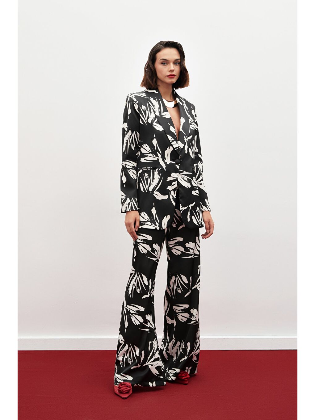 Desenli Salaş Saten Ceket - Siyah