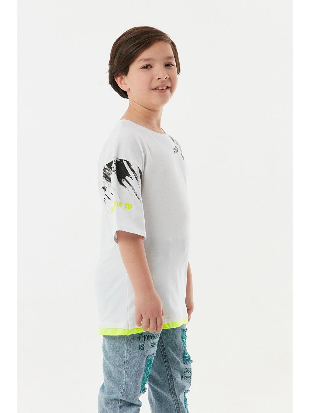 Beyaz Bisiklet Yaka Yazı Baskılı Tişört-4