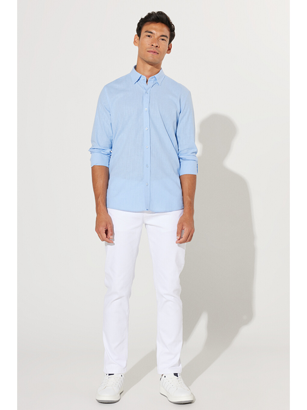 Erkek Mavi %100 Pamuk Oxford Slim Fit Dar Kesim Düğmeli Yaka Flamlı Gömlek-5