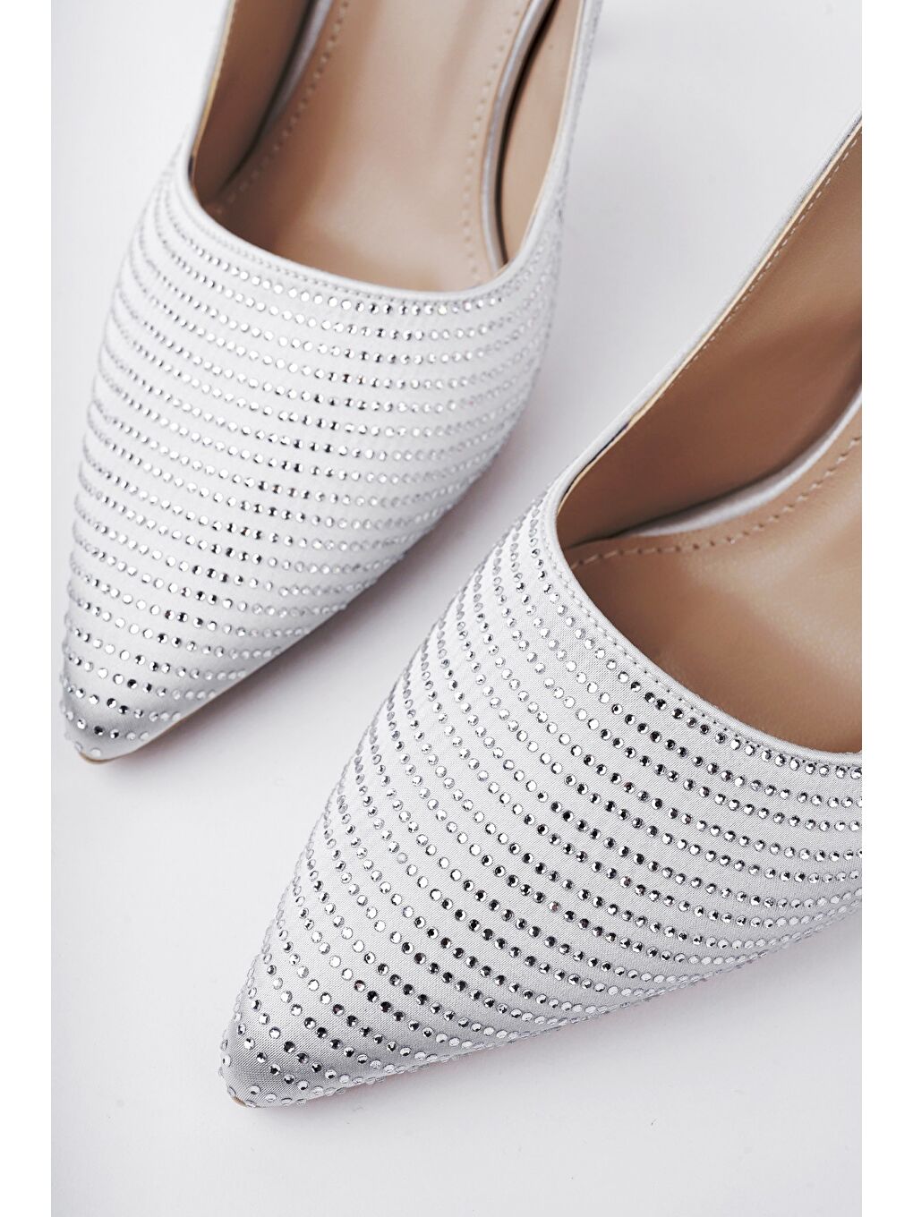 Gri AMRİTA Sivri Burun Taşlı Arkası Açık Klasik Topuklu Kadın Ayakkabı-4