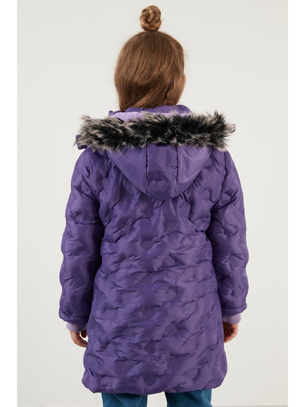 Lila Yakası Suni Kürklü Çıkarılabilir Kapüşonlu Peluş Astarlı Kışlık Uzun Mont 5760003-4
