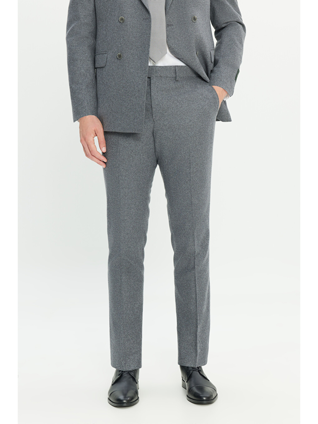 Erkek Gri Yün Slim Fit Dar Kesim Kırlangıç Yaka Kapak Cepli Kruvaze Takım Elbise-5