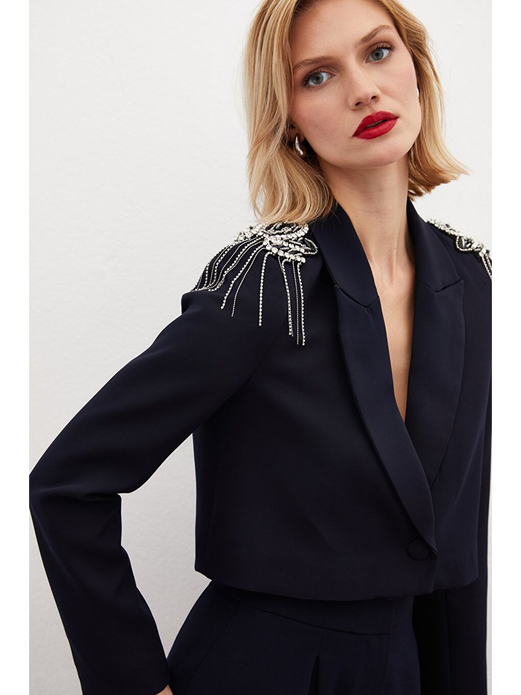 Omuz Aksesuarlı Kısa Ceket - Lacivert-2