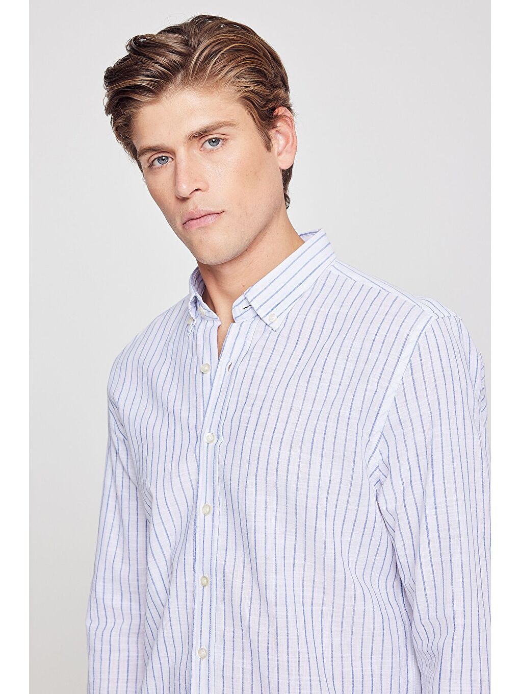 Erkek Lacivert %100 Pamuk Slim Fit Dar Kesim Düğmeli Yaka Armürlü Gömlek-3