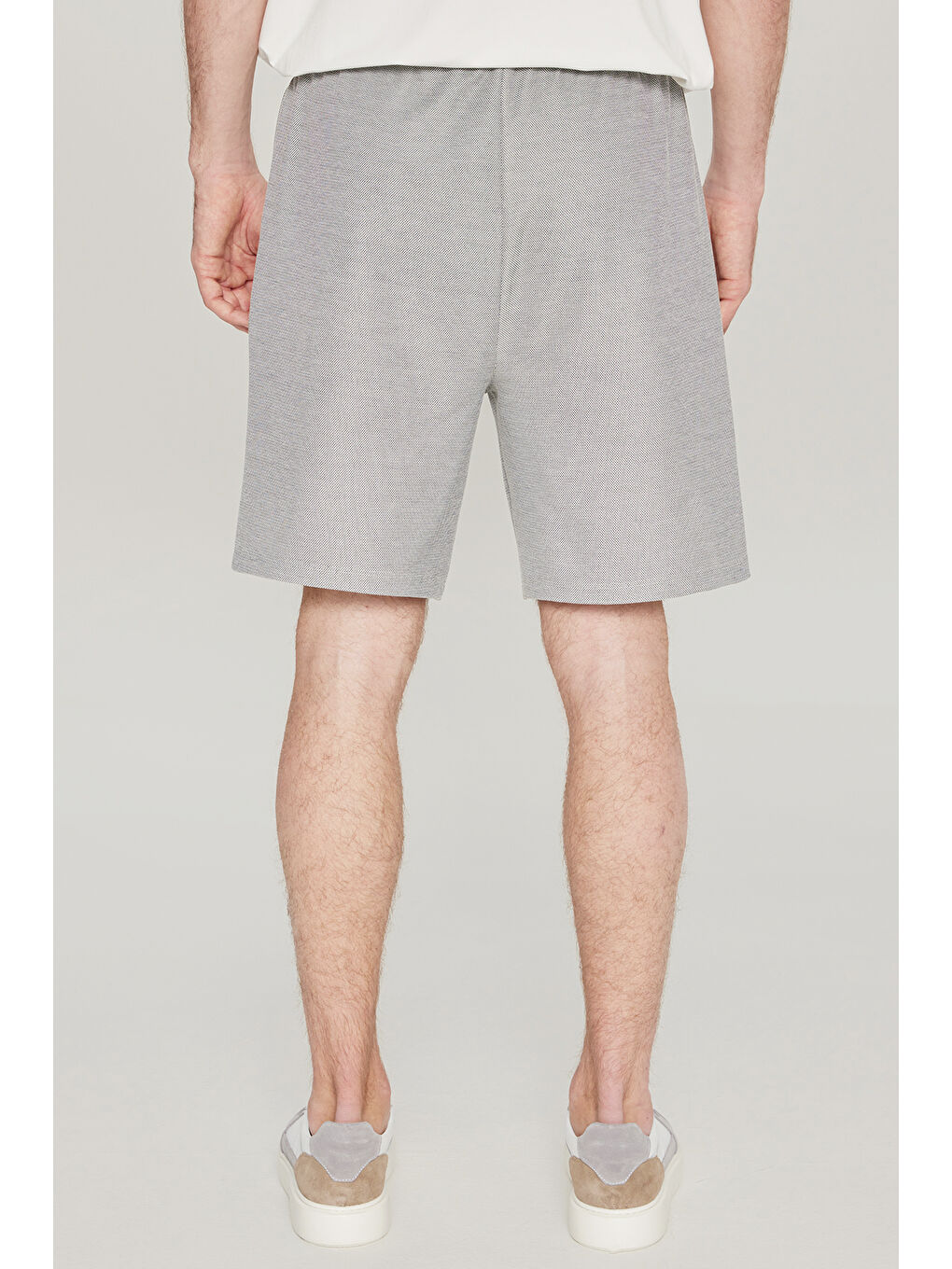 Erkek Siyah Pamuklu Standart Fit Normal Kesim Beli Bağlamalı Yan Cepli Örme Şort-3