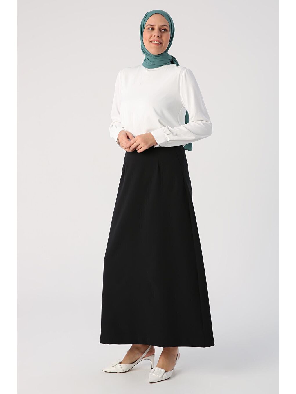 Siyah Beli Lastikli Kalem Etek-2