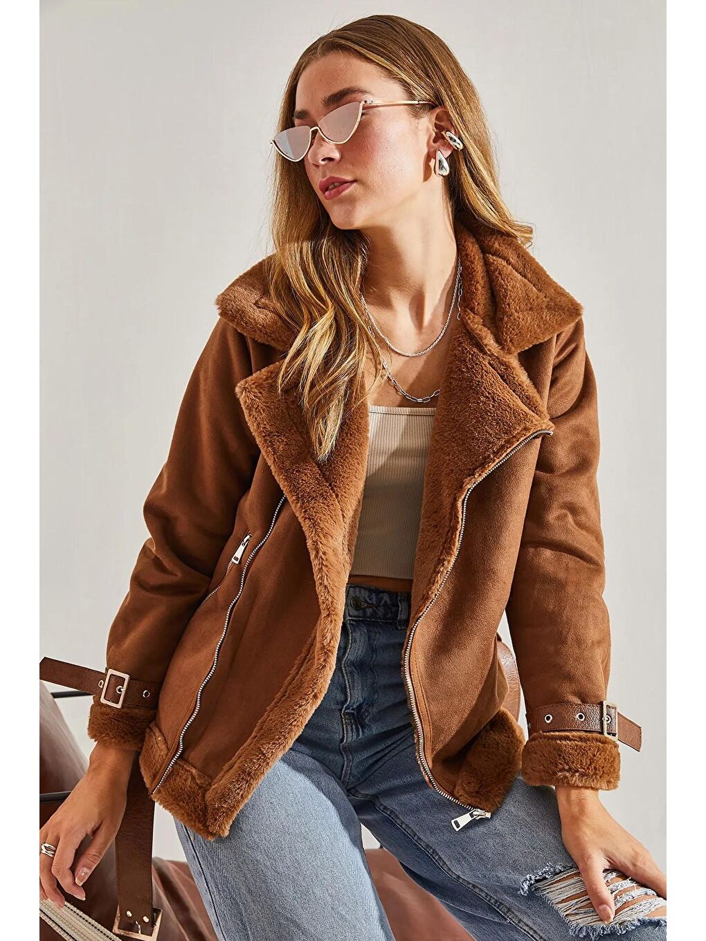 Kahverengi Kadın Lamine Süet Kemer Detaylı Mont-3