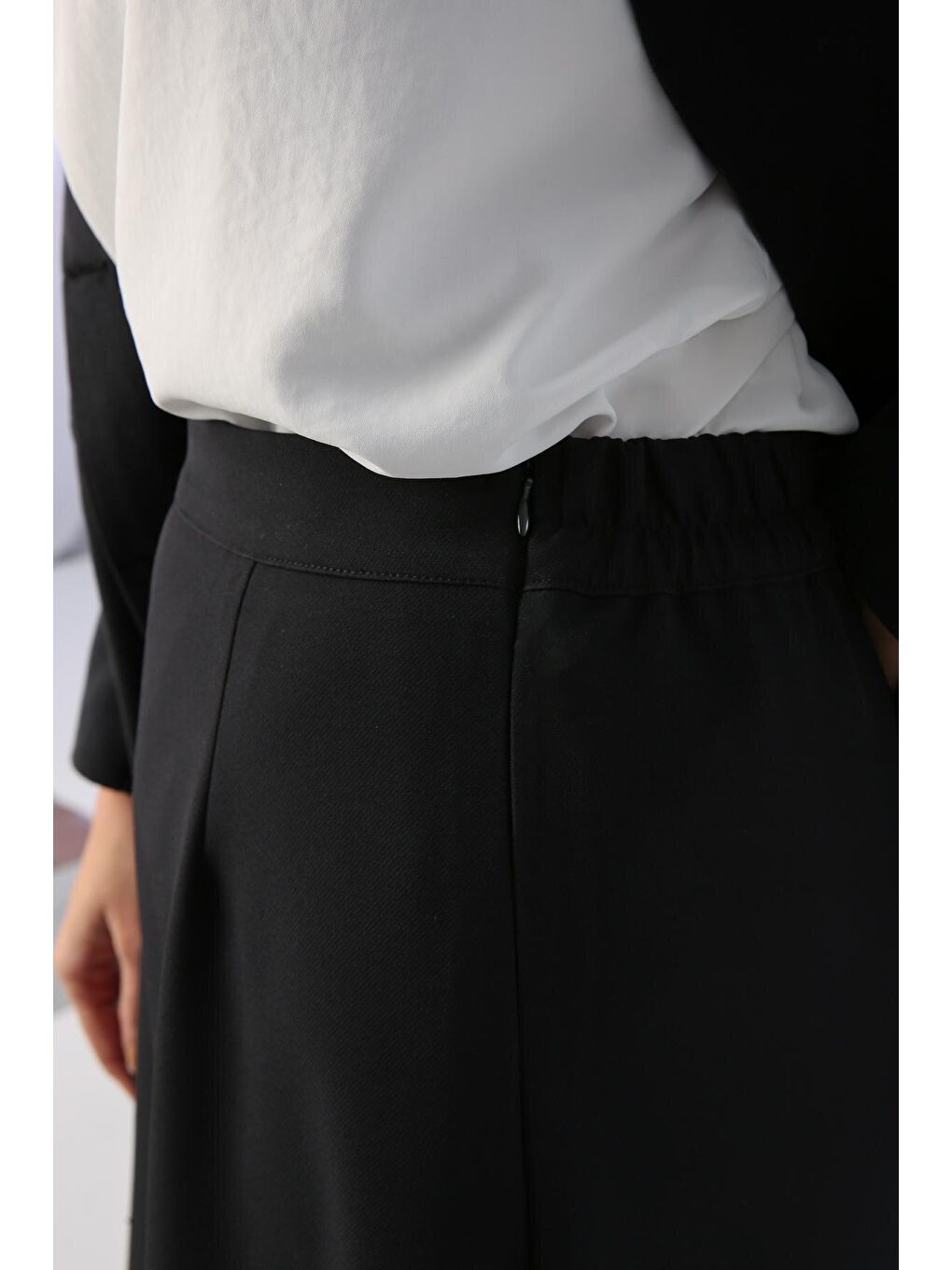 Siyah Beli Lastikli Kalem Etek-4