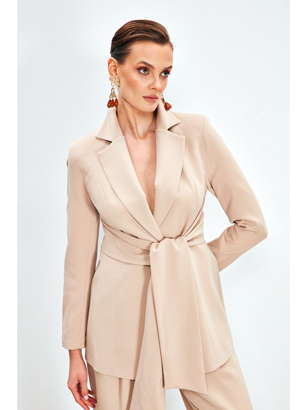 Bel Bağlamalı Uzun Ceket - Bej-1
