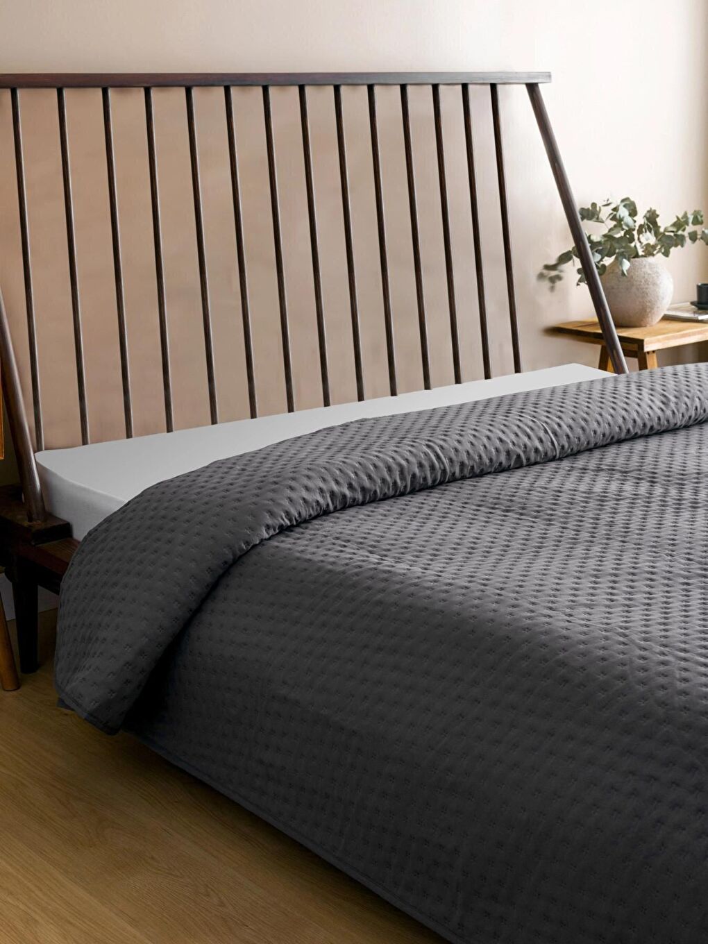 OGLO Bedspreado Yıkanmış Mikro Antrasit Yatak Örtüsü Çift Kişilik 200x220