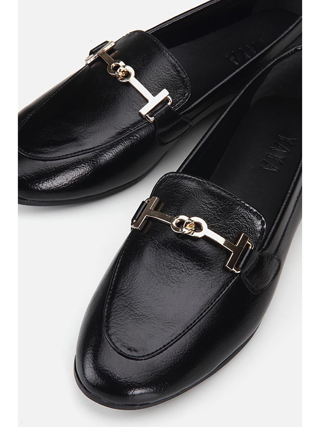 Kadın Siyah Rugan Gold Tokalı Loafer-3