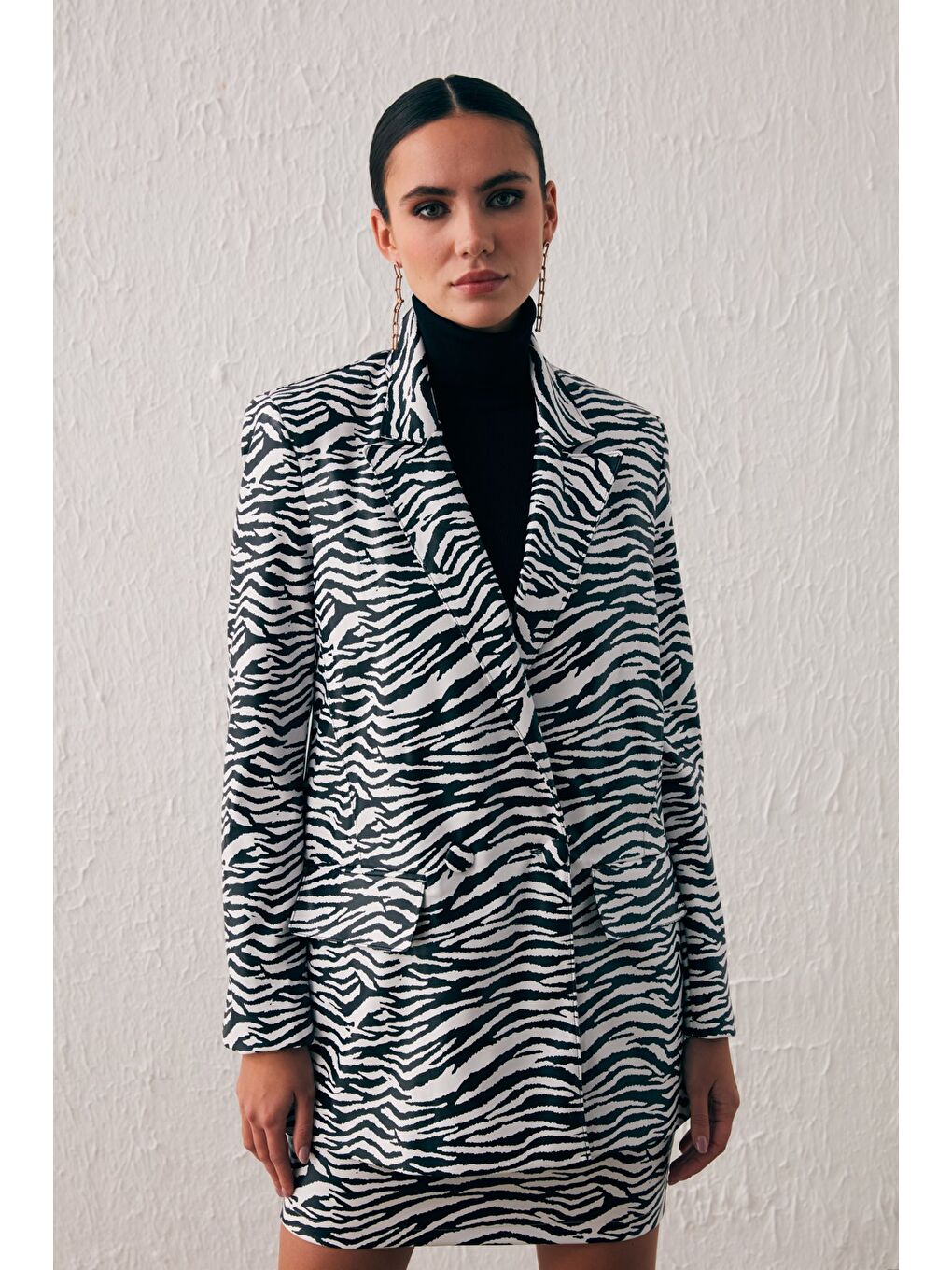 Zebra Desenli Deri Ceket - Ekru-5