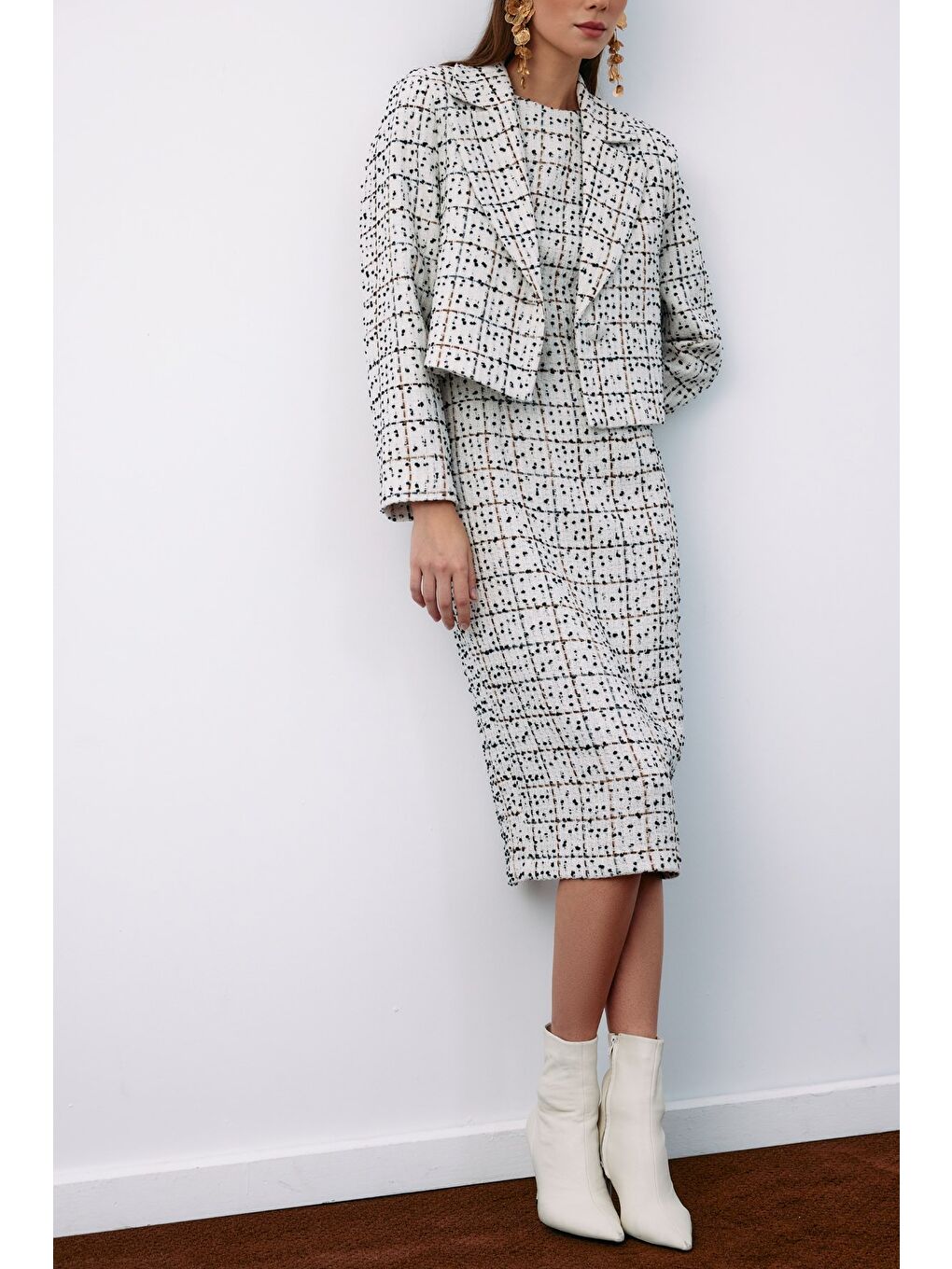 Bej Düğmeli Tüvit Kısa Ceket - Taş-5