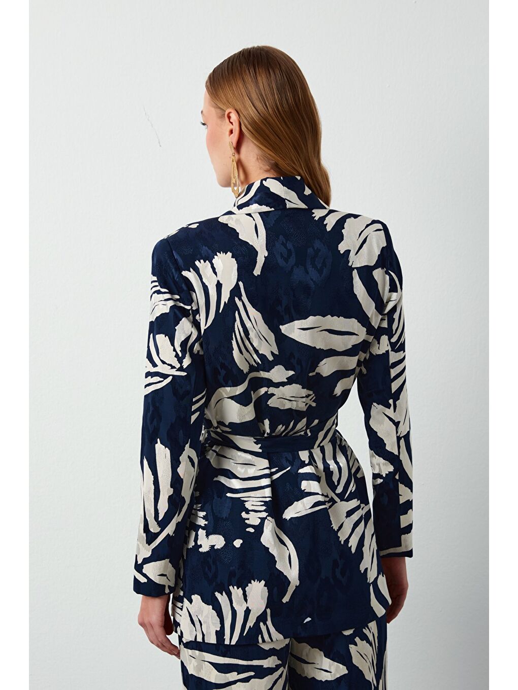 Kuşaklı Çiçek Desenli Saten Ceket - Lacivert-7