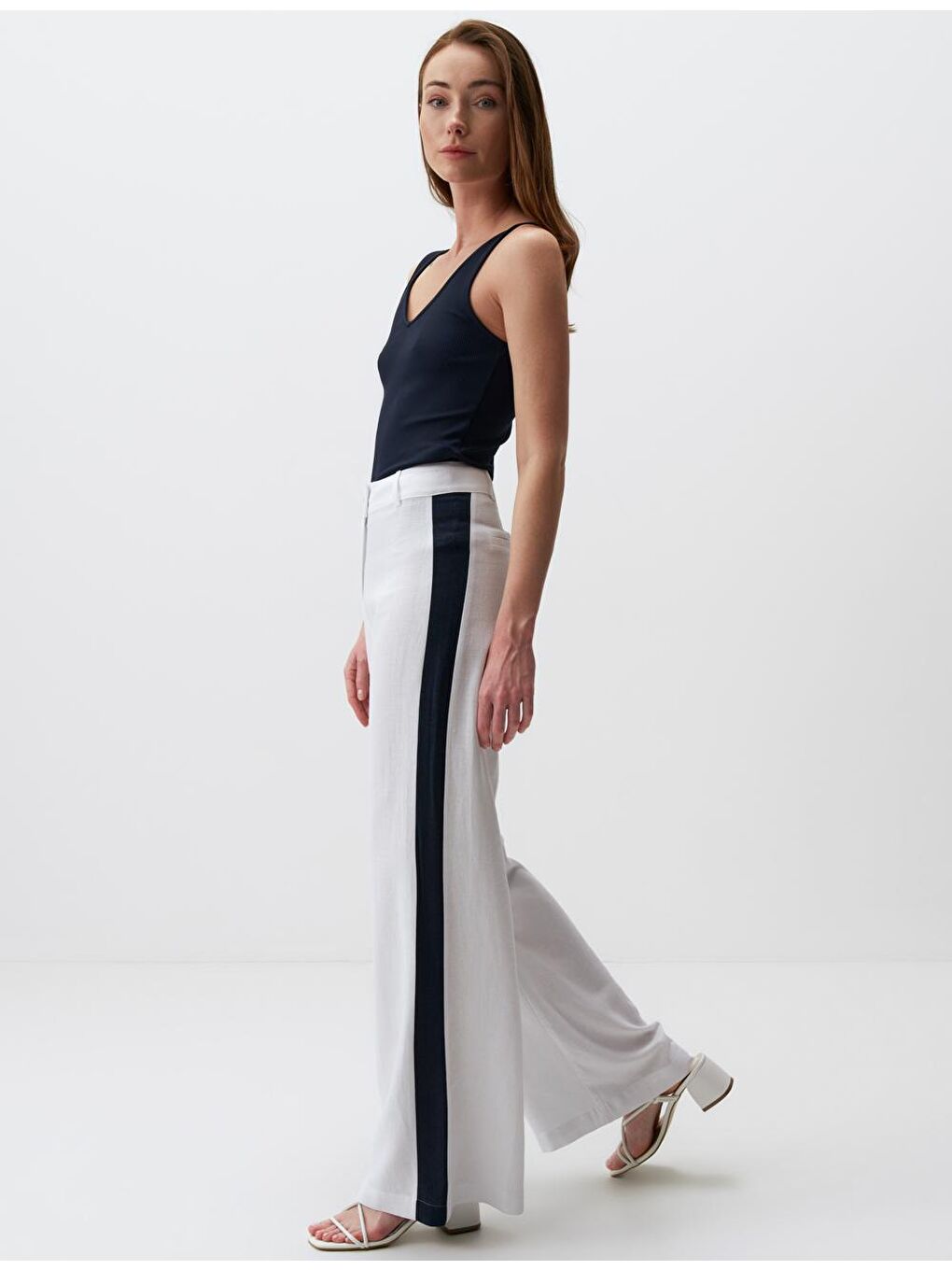 Beyaz Yüksek Bel Bol Paça Keten Pantolon