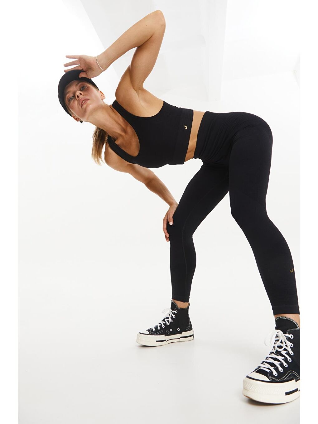 Gela Yüksek Bel, Esnek ve Toparlayıcı Spor Tayt Siyah