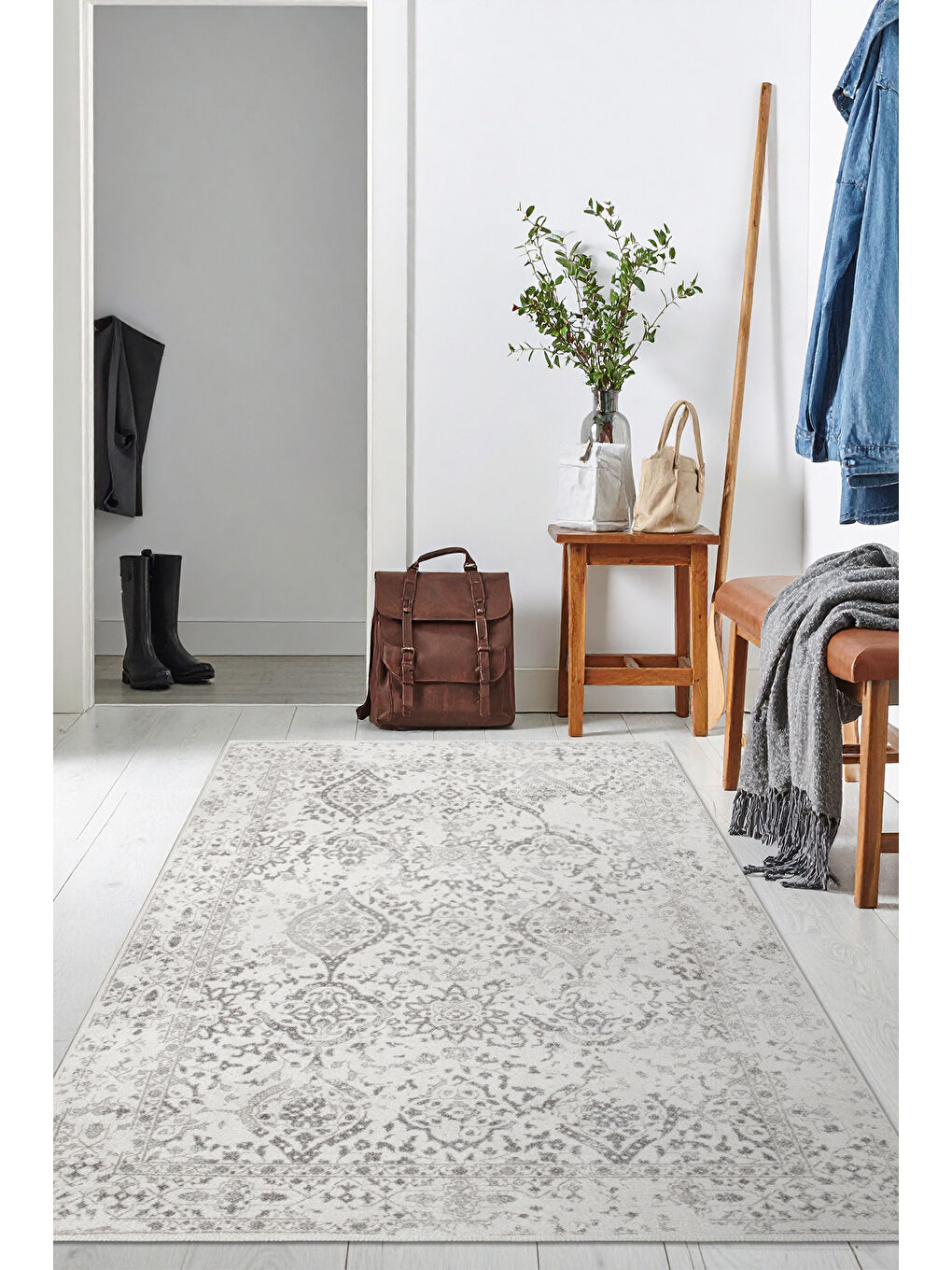 Gri Dekoratif Özel Tasarım Yıkanabilir İnce Kaymaz Tabanlı Modern Halı KECE FR07-2