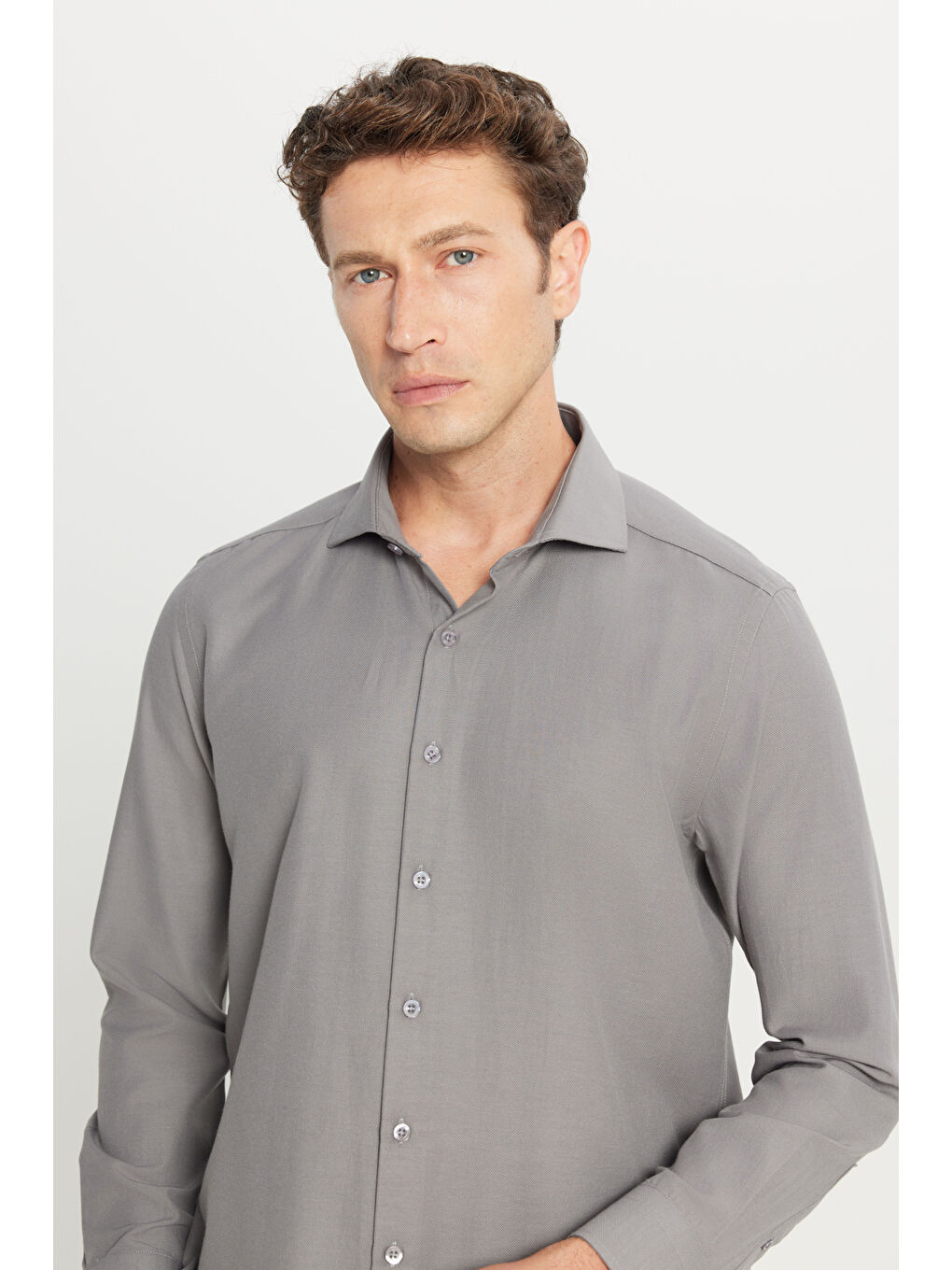 Erkek Gri Tailored Slim Fit Dar Kesim Küçük İtalyan Yaka Armürlü Oxford Gömlek-3