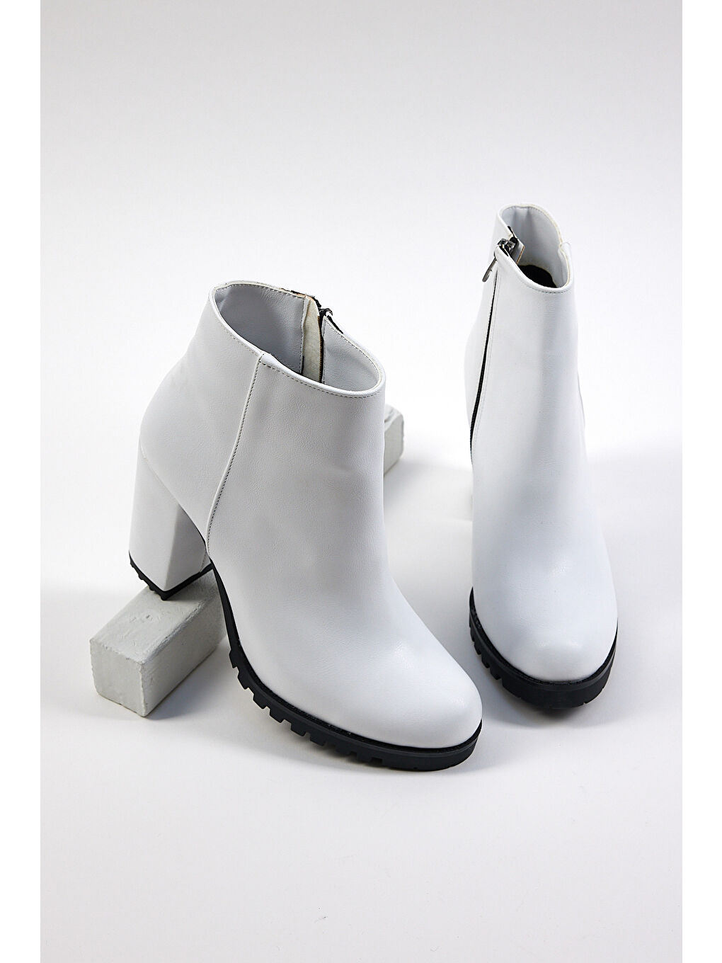 Kadın Beyaz Cilt Rahat Kalıp Fermuarlı Topuklu Bot-3