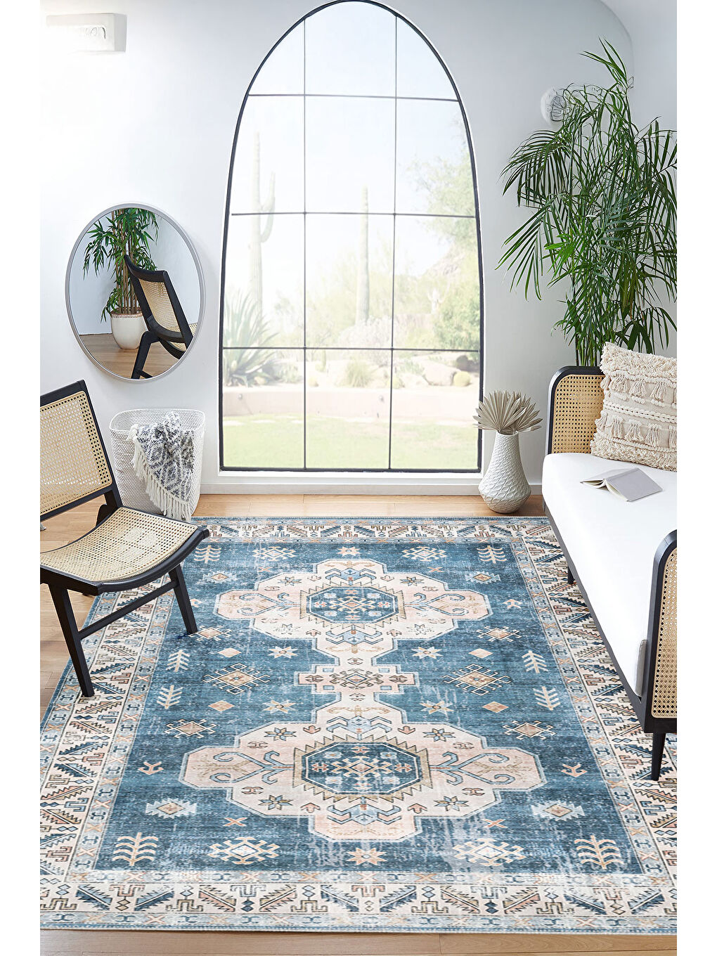 Mavi Dekoratif Özel Tasarım Yıkanabilir İnce Kaymaz Tabanlı Modern Halı KECE FR38-1