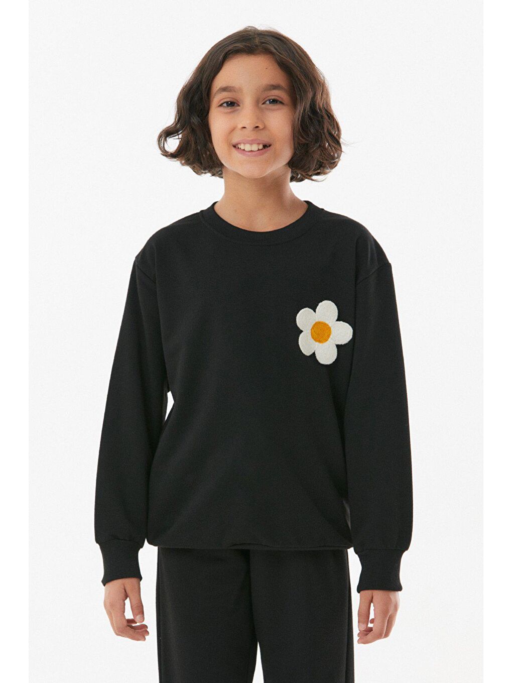 Siyah Papatya Nakışlı Kız Çocuk Eşofman Takımı-1