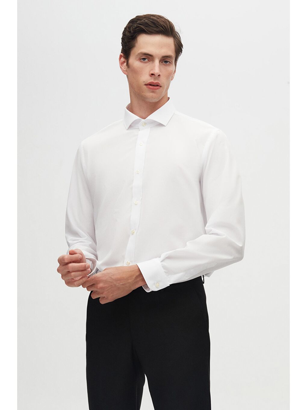Slim Fit Beyaz İtalyan Yaka Dar Kesim Klasik Kravatlık Uzun Kol Kolay Ütülenebilir Gömlek-1
