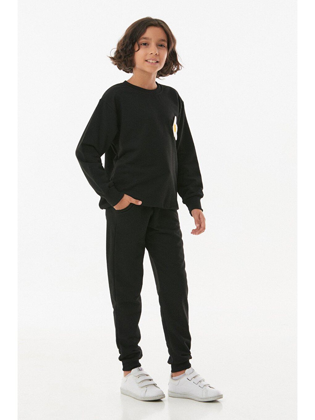 Siyah Papatya Nakışlı Kız Çocuk Eşofman Takımı-3