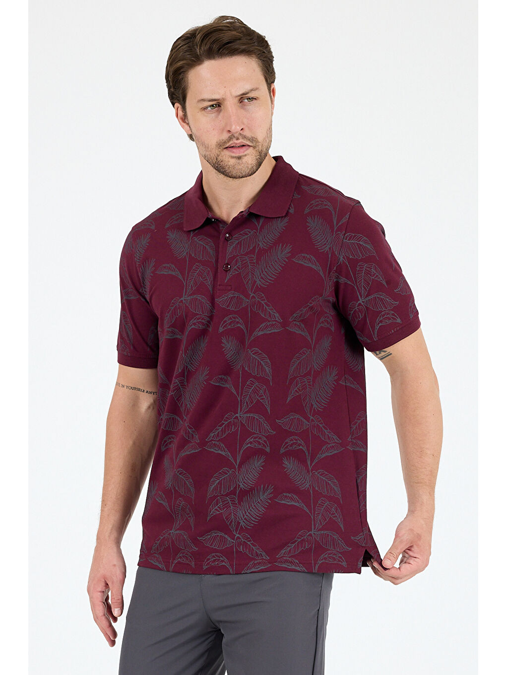 Mürdüm Erkek Polo Yaka Desenli Tişört – %95 Pamuk %5 Elastan – Şık, Esnek ve Rahat Kısa Kollu Tişört 0033-1