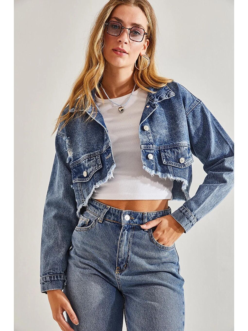 Mavi Kadın Yırtık Desenli Denim Ceket-1