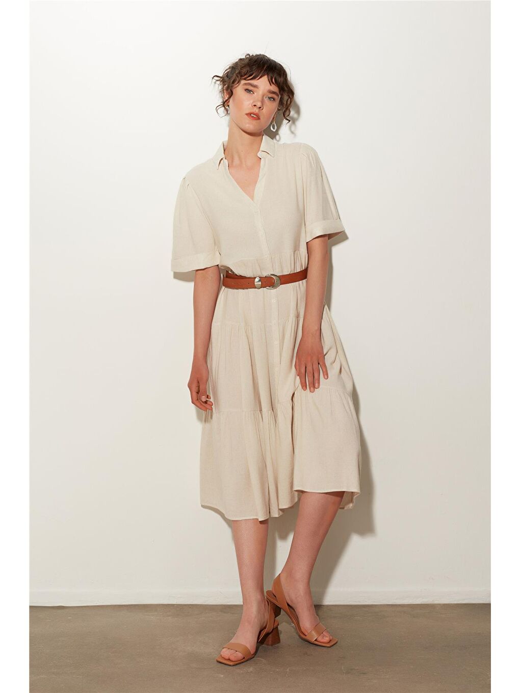 Ekru V Yaka Midi Elbise SS23D4788EK-2