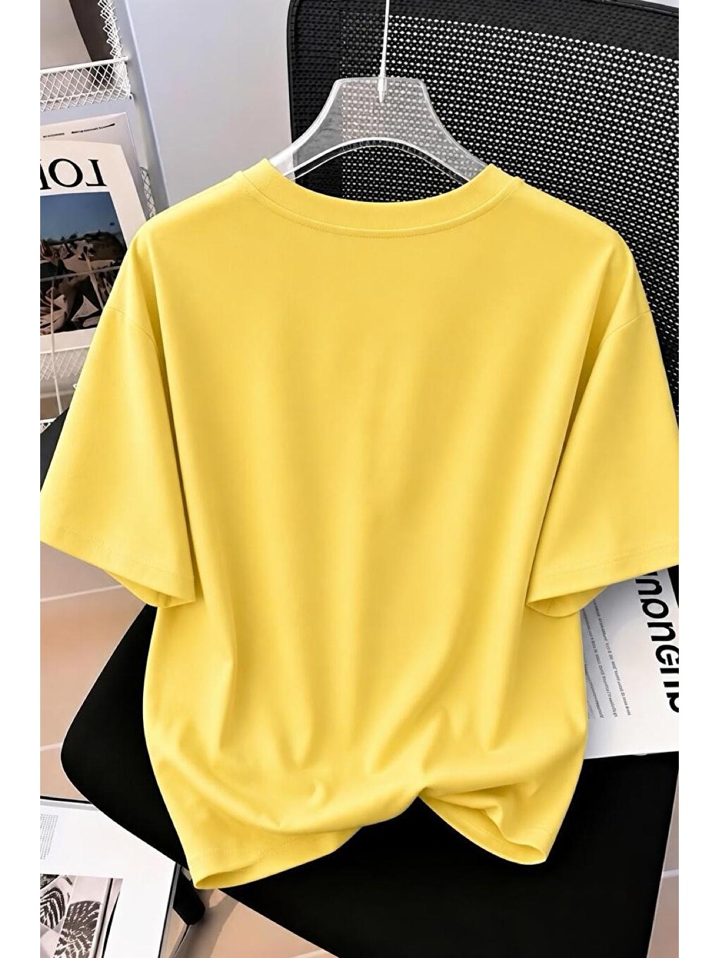 Sarı Papatya Kanatlı Kelebek Baskılı Oversize Kadın T-shirt-1