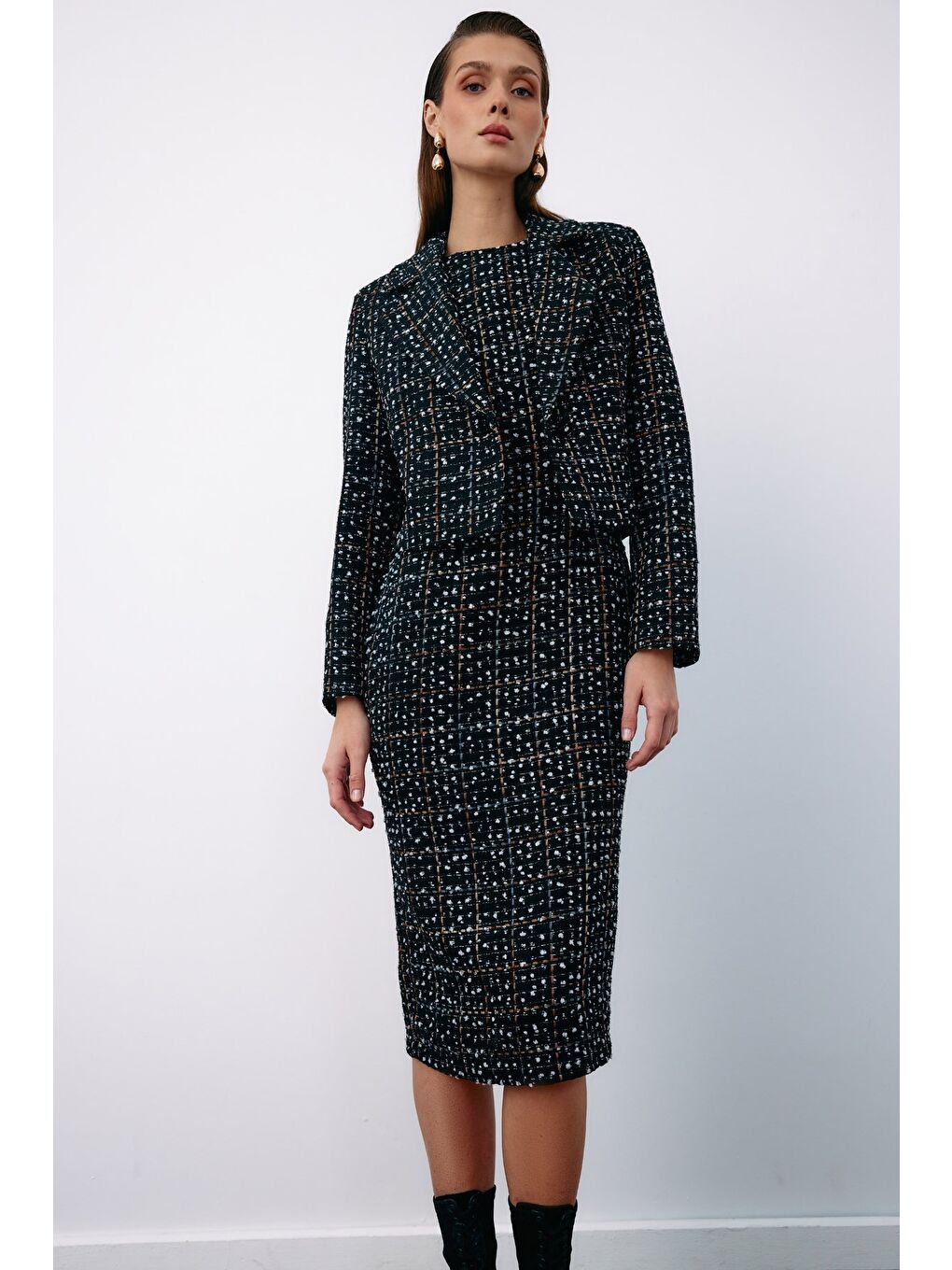 Düğmeli Tüvit Kısa Ceket - Siyah-5