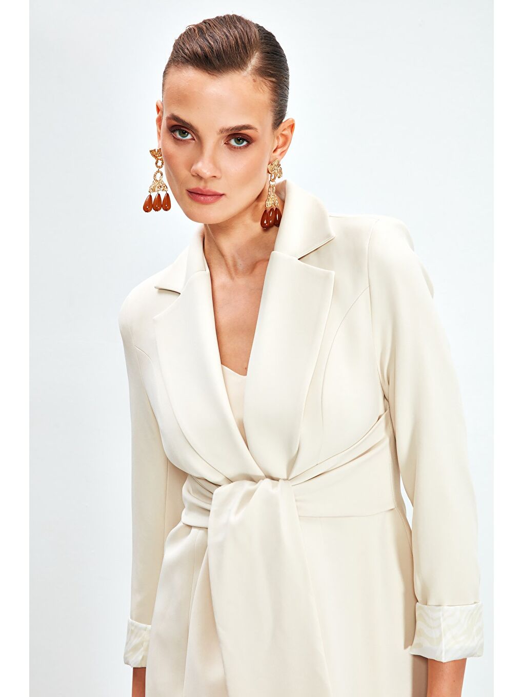 Bej Bel Bağlamalı Uzun Ceket - Taş