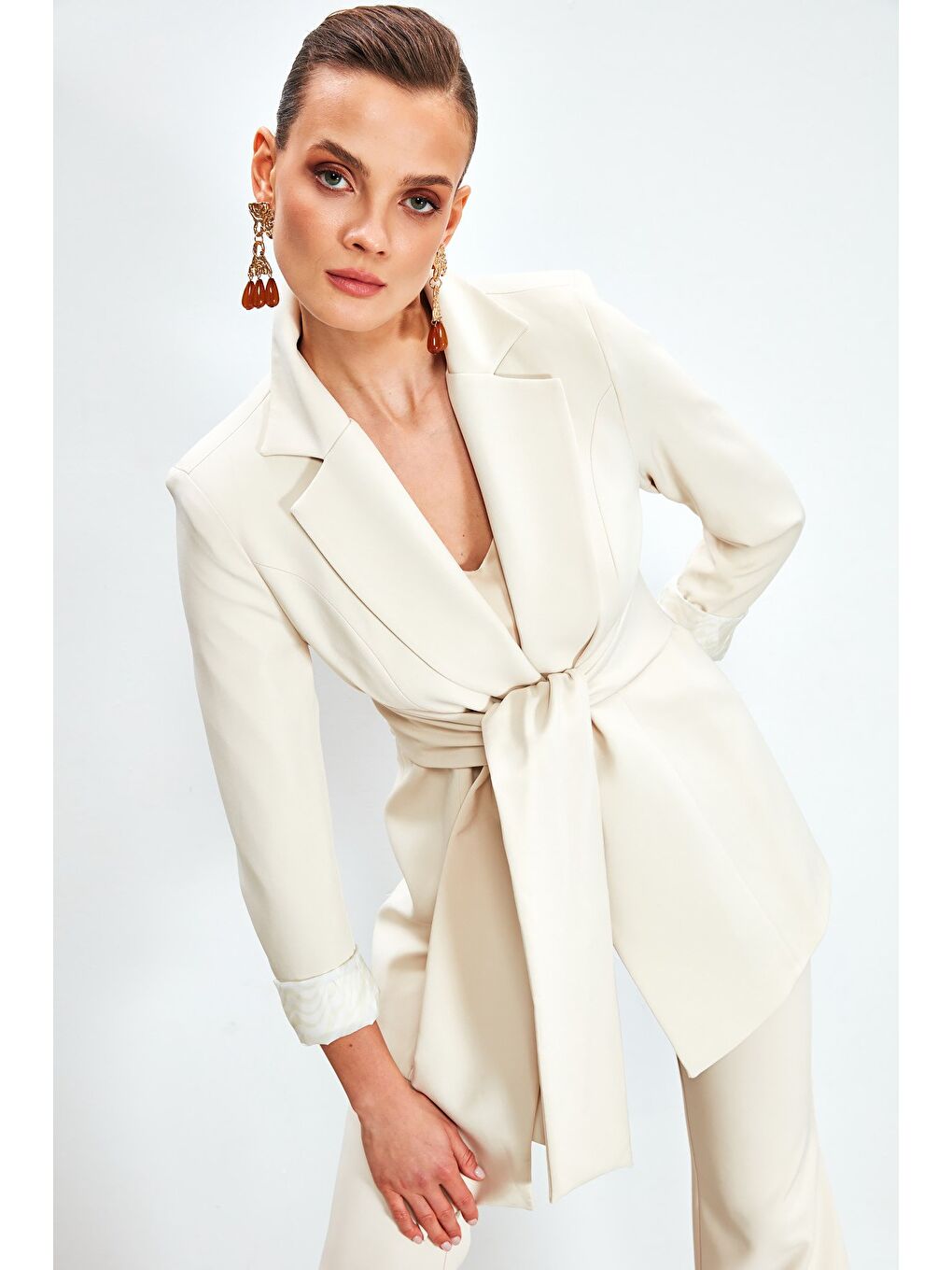 Bej Bel Bağlamalı Uzun Ceket - Taş-1