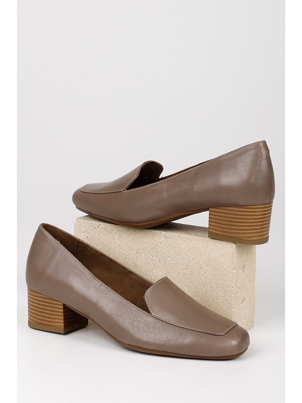 Bej VİZON  Hakiki Deri Küt Burun Kısa Kalın Topuklu Kadın Ayakkabı 13312