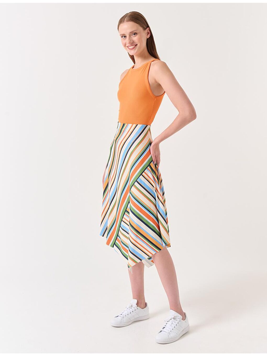 Karışık Bol Kesim Yüksek Bel Çizgi Desenli Asimetrik Etek-3