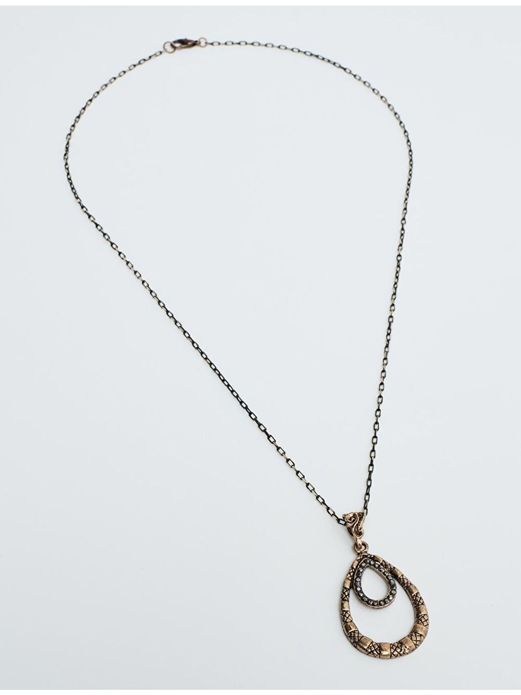 Sarı Bronz Taşlı Figürlü Zincir Kolye