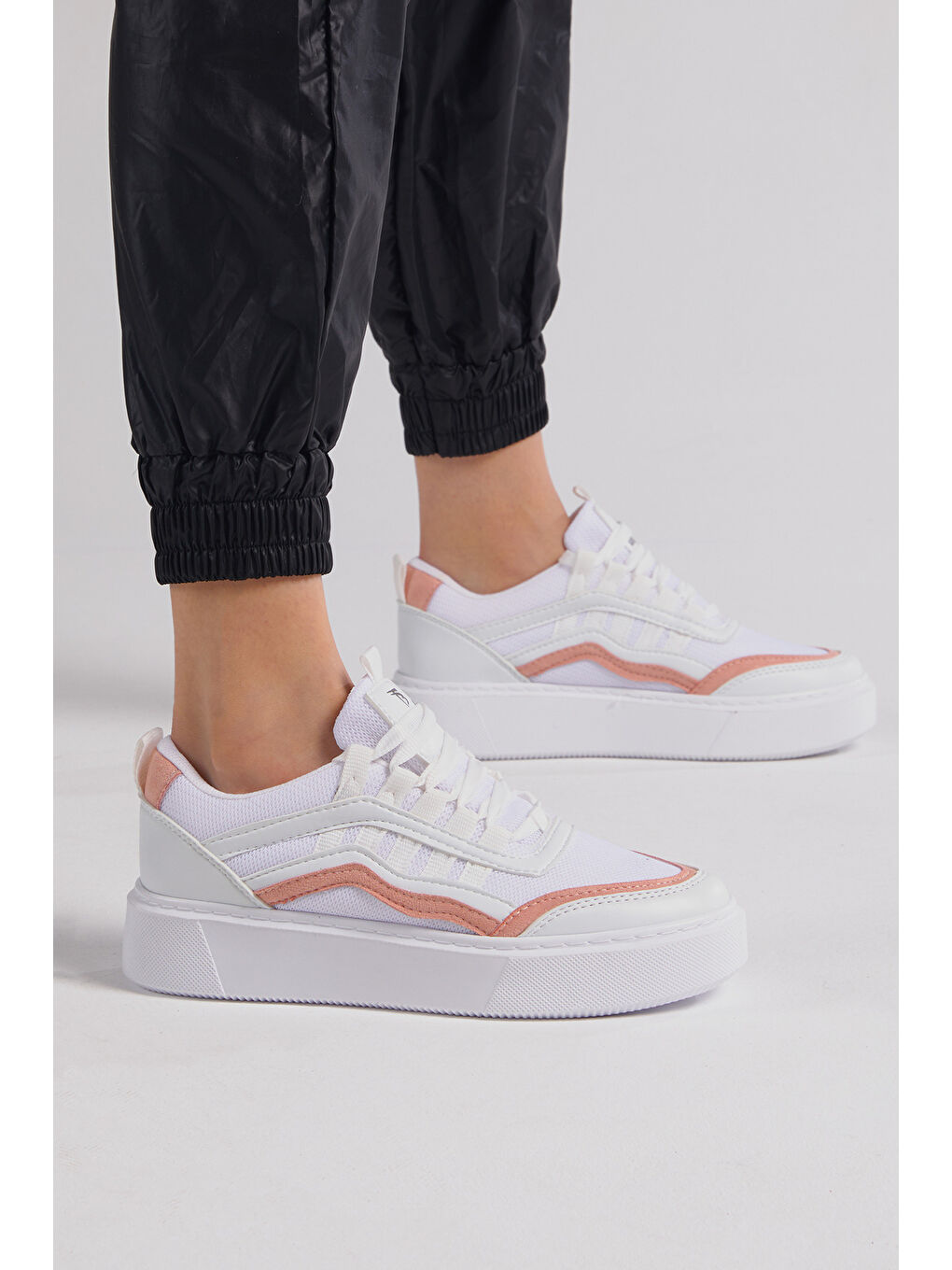 Kadın Beyaz Pudra Eva Faylon Taban Yanı Çizgili Sneaker